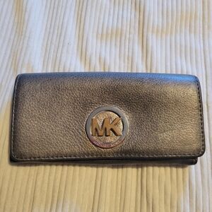 Michael Kors Metallic Wallet